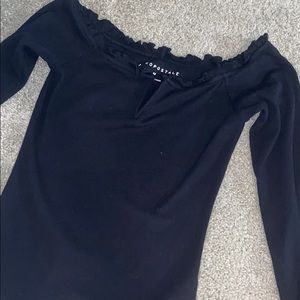 Aeropostale black top!
